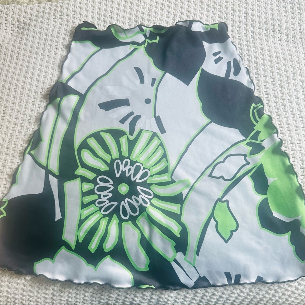 Haystacks reversible Skirt in Black and Green small